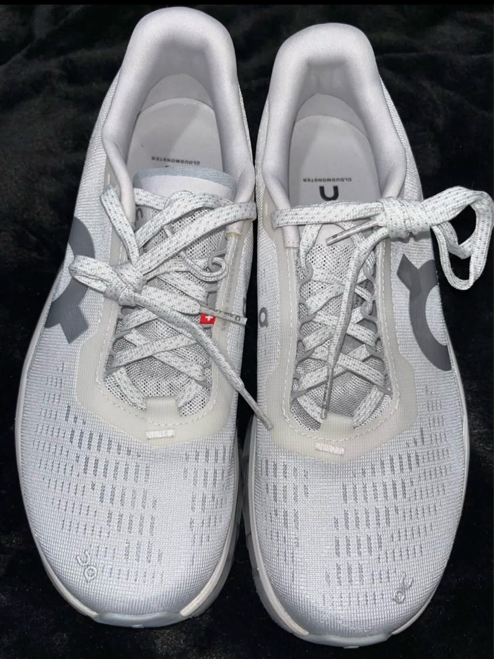 On Cloudrunning Monster 2 White/Gray Running Shoes